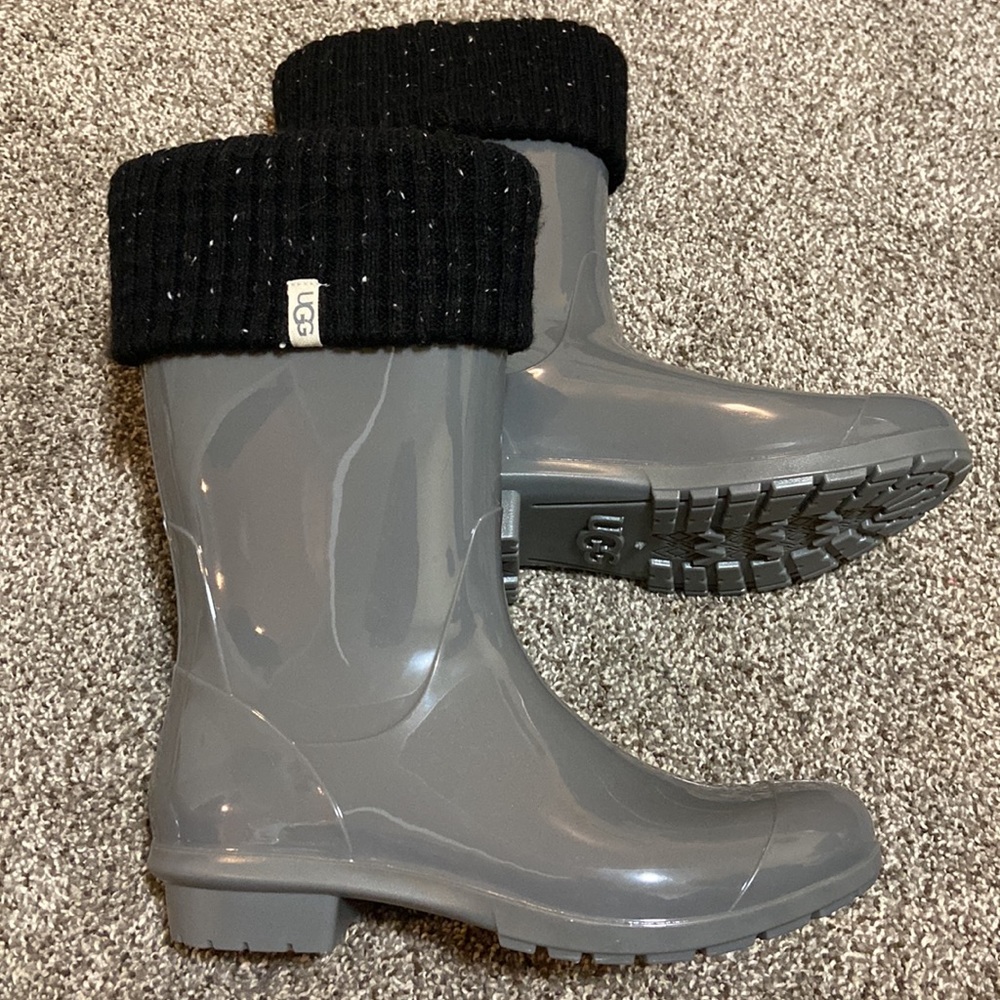 UGG Rainboots Women’s Size 6